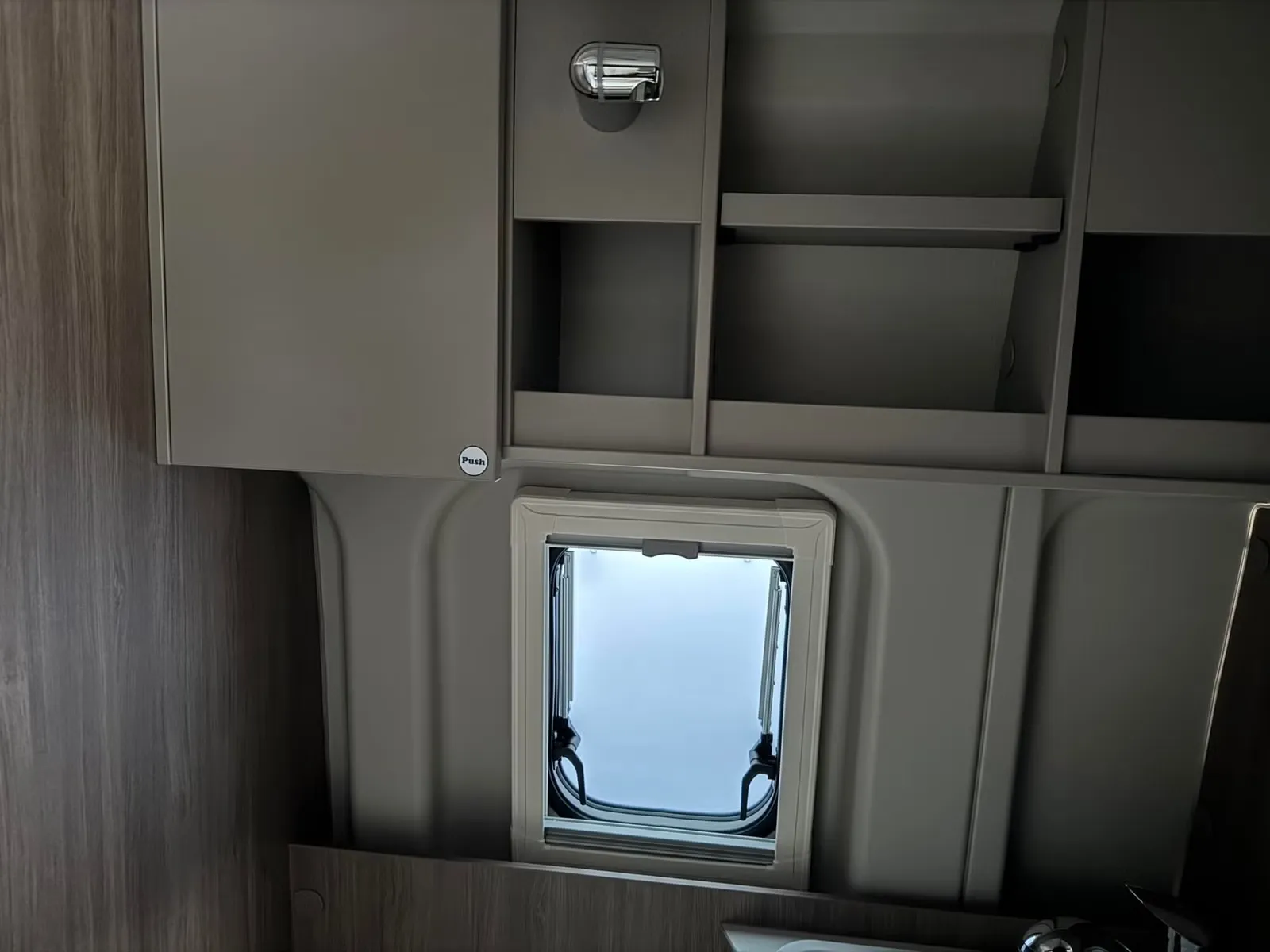 Carado Camper Van 600