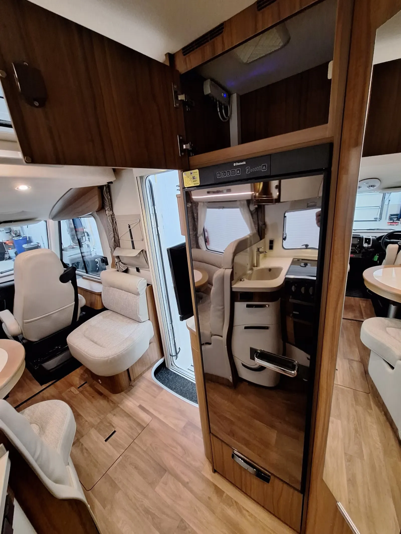 Hymer B 708 PL