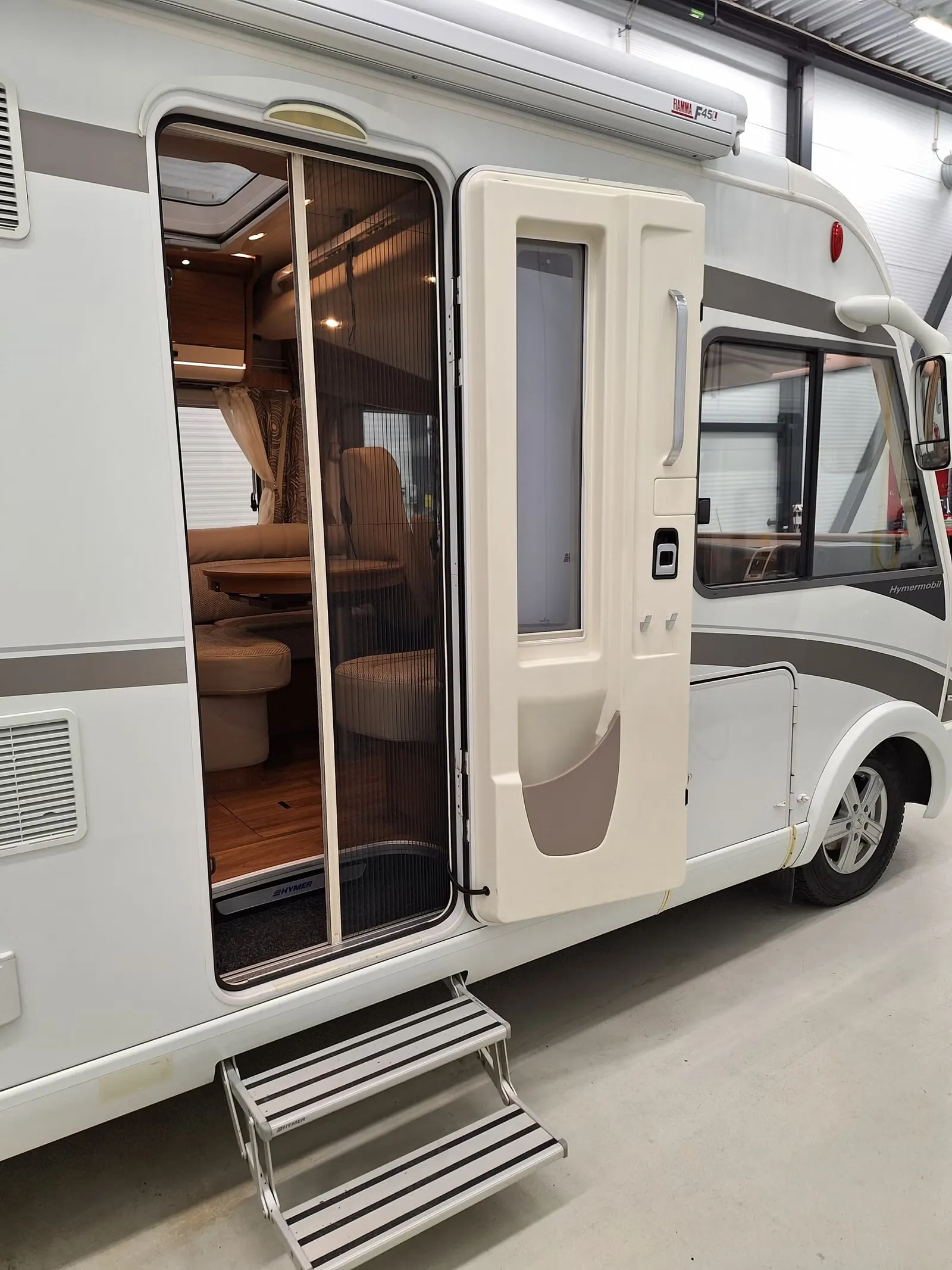 Hymer B 708 PL