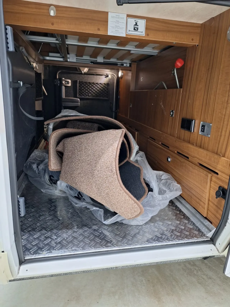 Hymer B 708 PL
