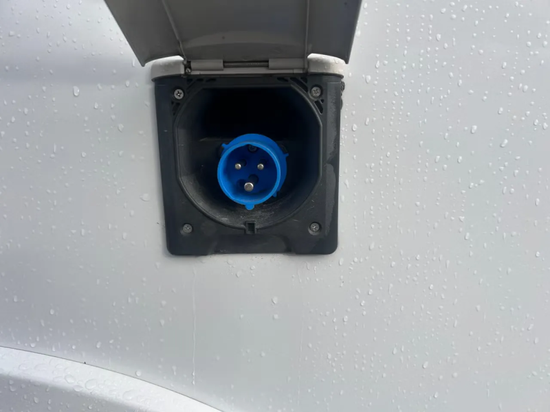 Adria Sun Living Série S S 75SC