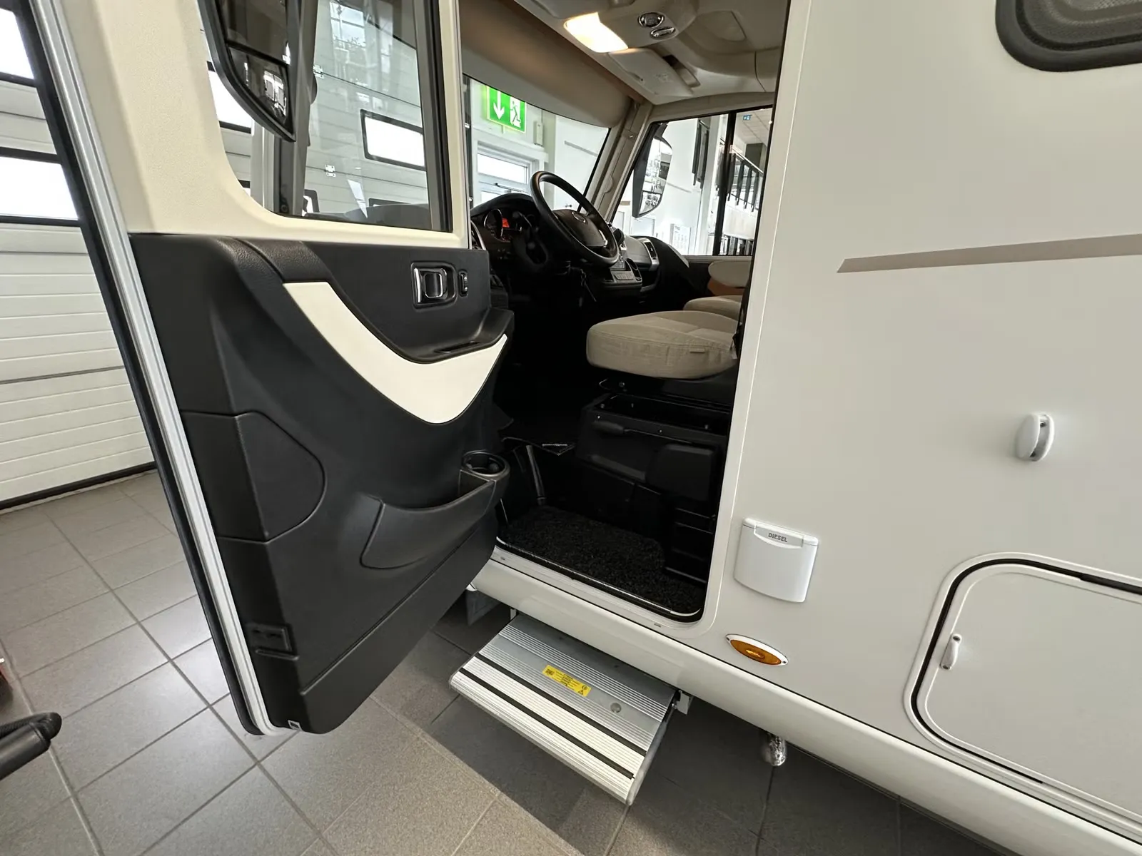 Hymer Exsis I 678