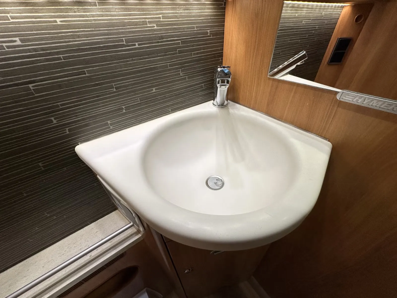 Hymer Exsis I 678