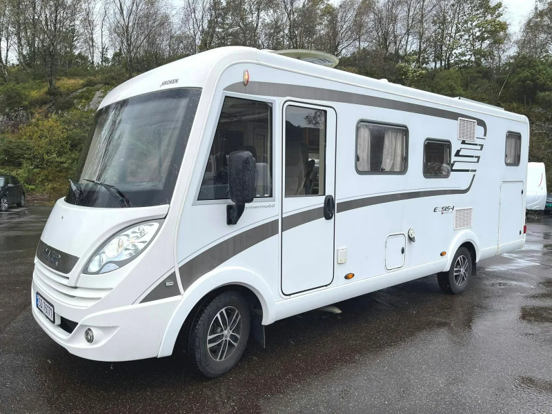 Hymer Exsis 688